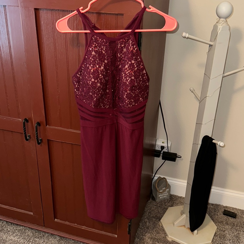 Burgundy Morgan & Co homecoming mini dress with mesh